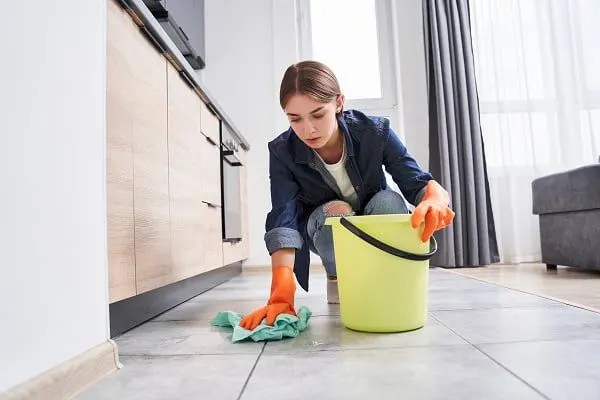 refrigerator leaking water on the floor